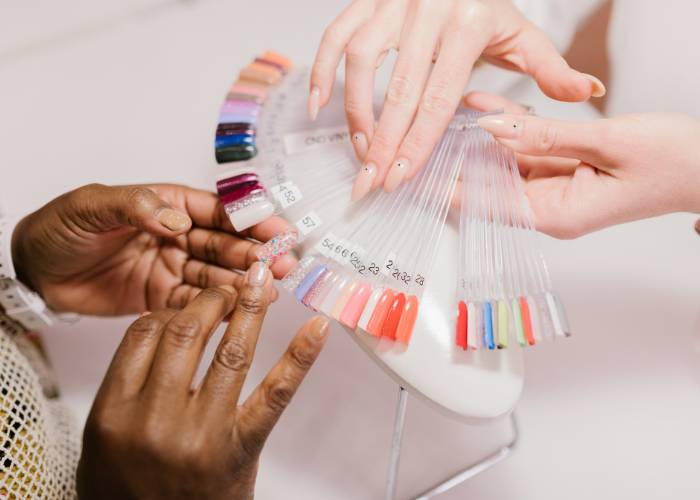 Understanding Service Refusals: Can a Nail Salon Refuse Service? 6 Nail salon refusals- glam startups